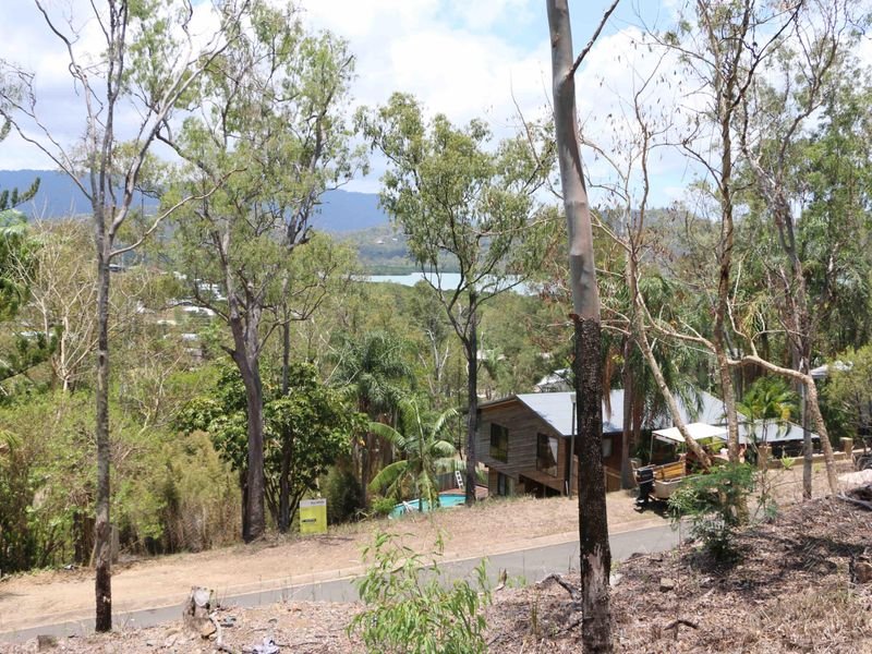 13 Warruga Street CANNONVALE 9