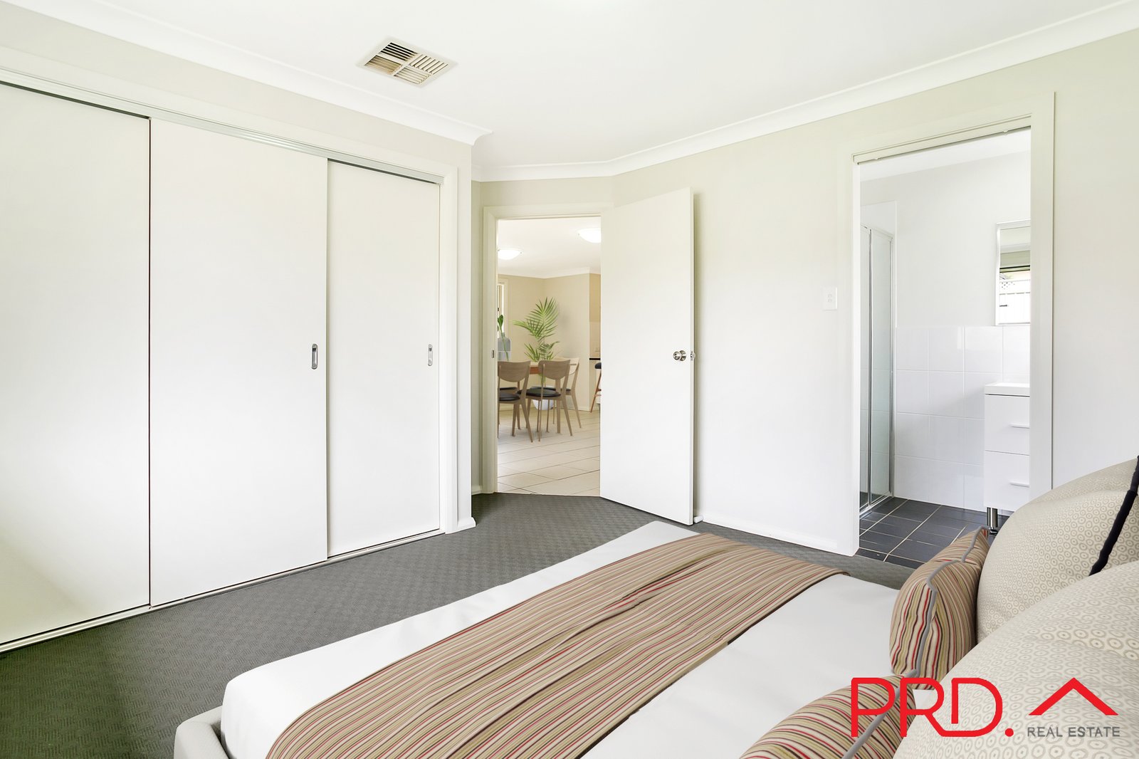 13 Water Gum Close TAMWORTH 9