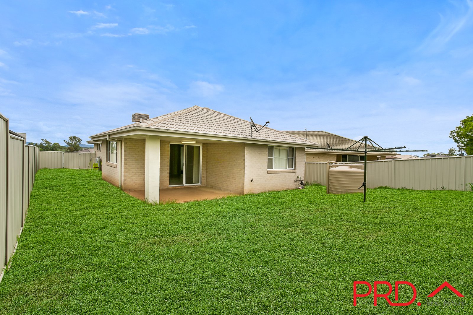 13 Water Gum Close TAMWORTH 15