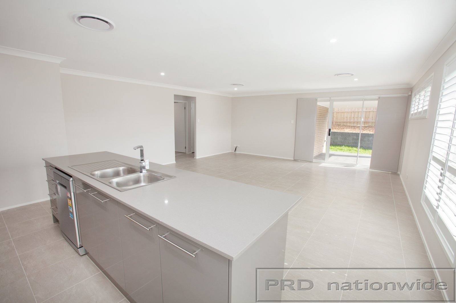 13 Watervale Circuit CHISHOLM 3