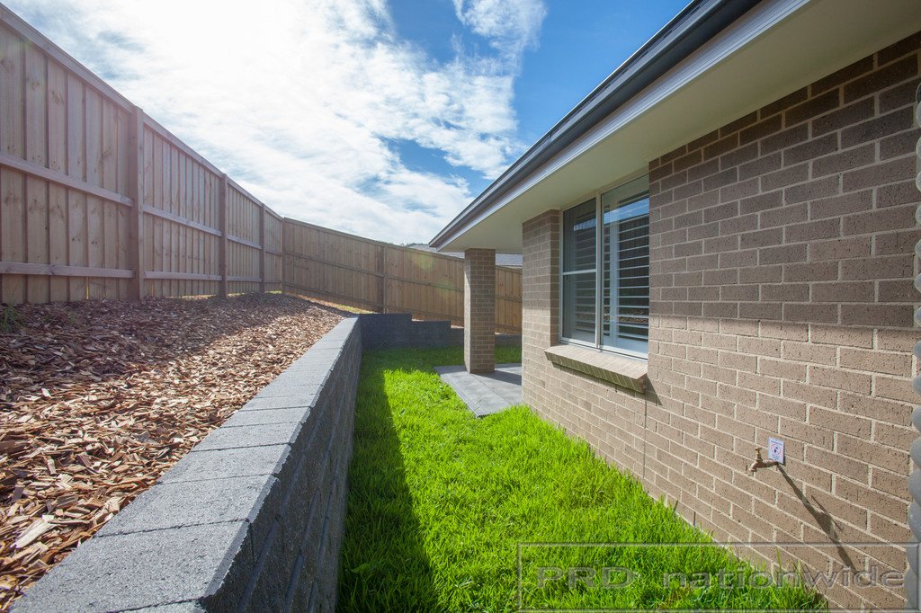 13 Watervale Circuit CHISHOLM 18