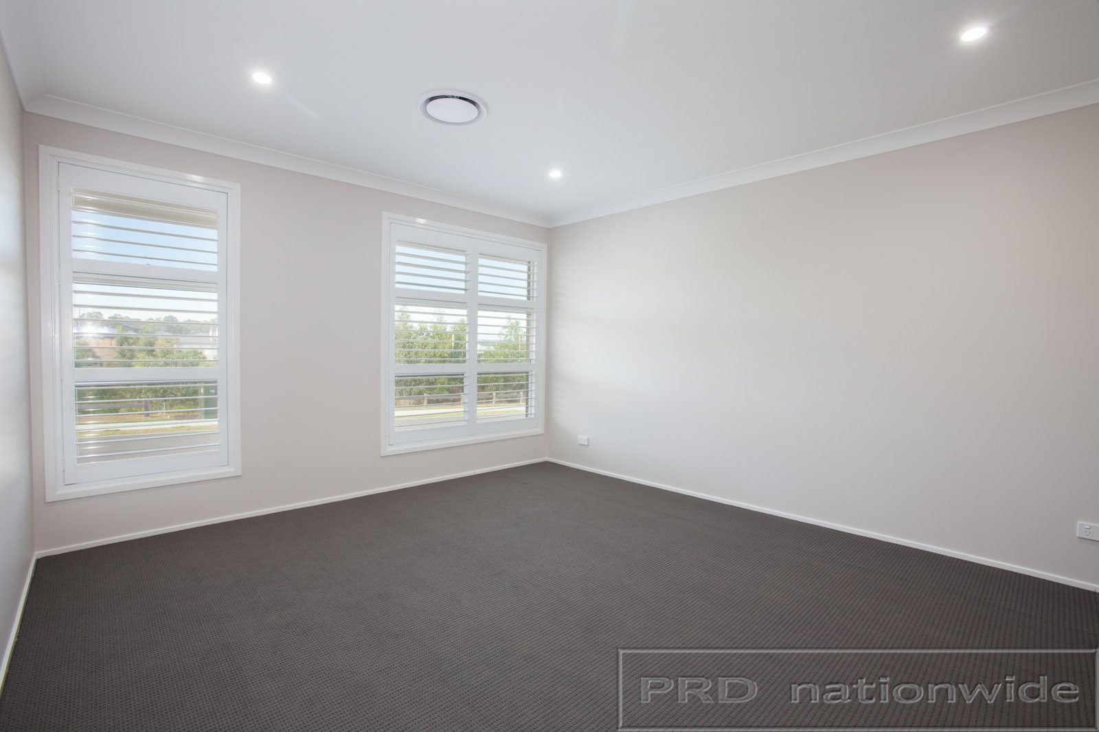 13 Watervale Circuit CHISHOLM 10