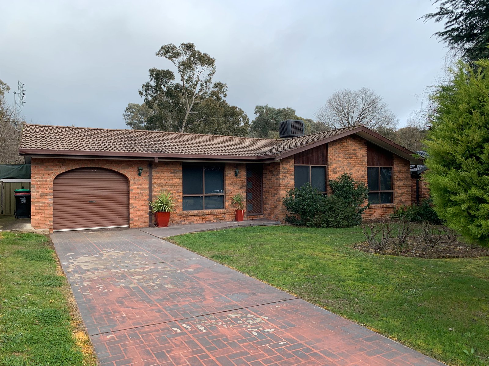 13 Wattle Crescent TUMUT 17