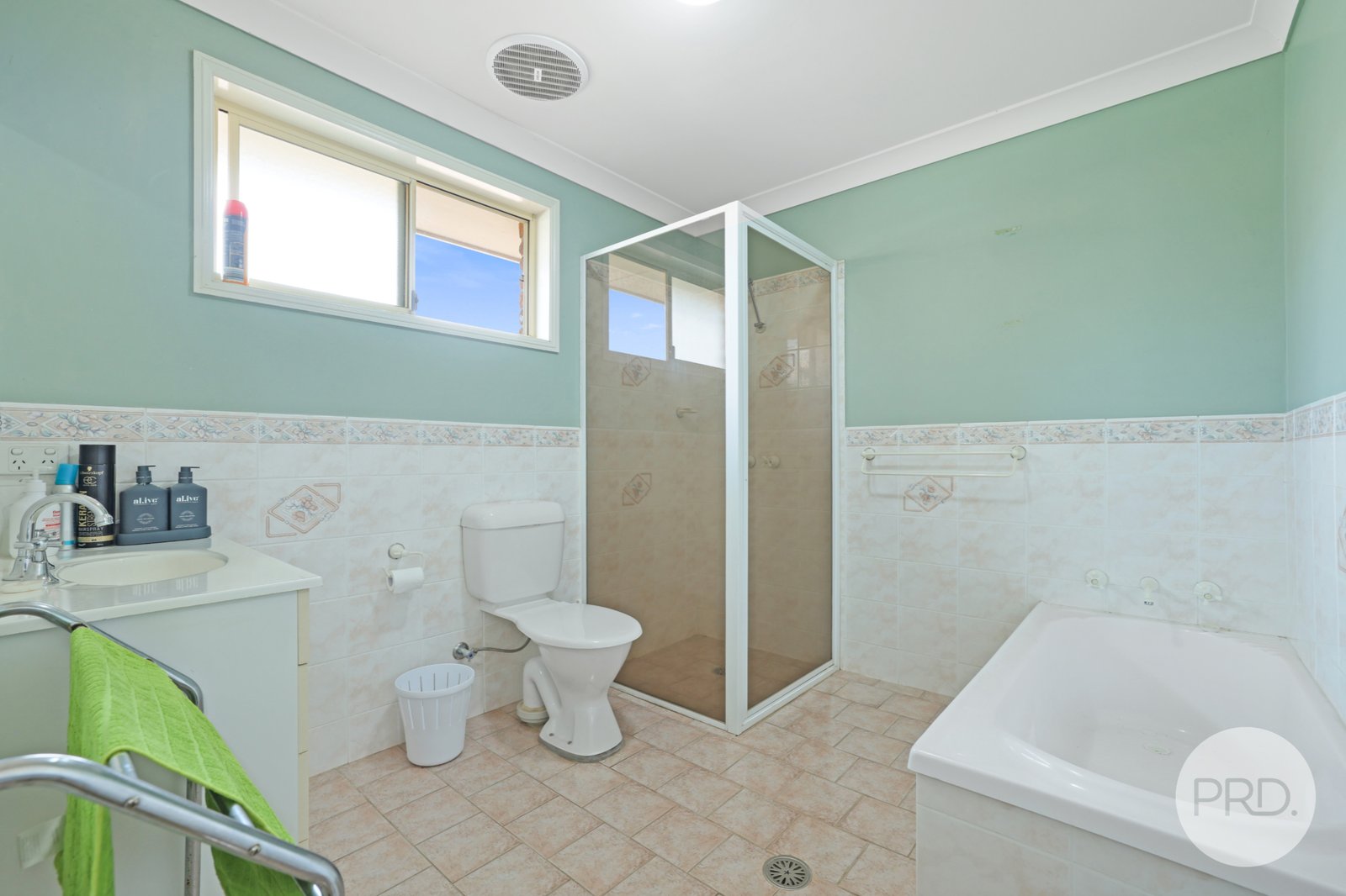 1/3 Wattle Street KOOTINGAL 9