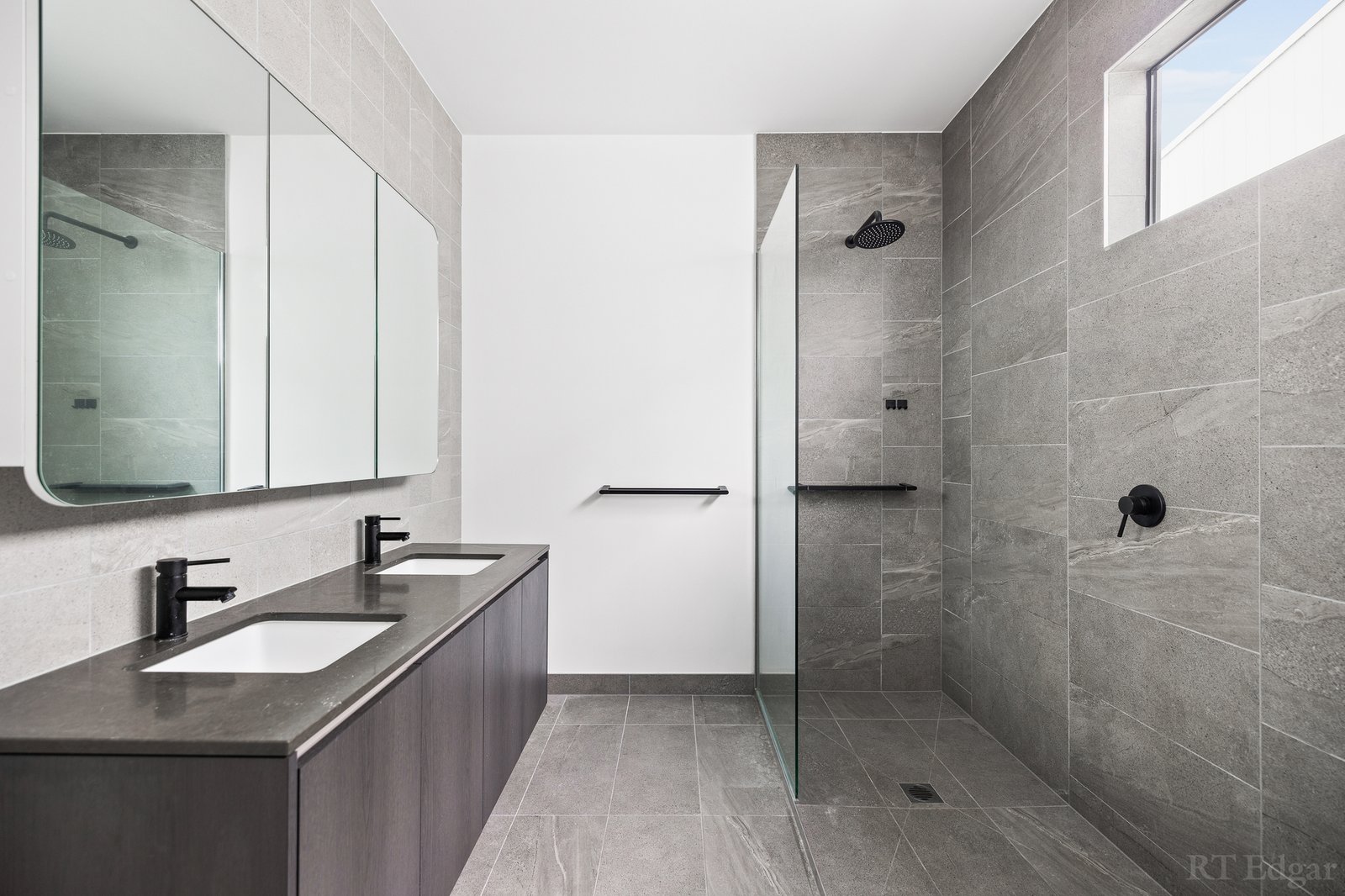 Real Estate and Property in 13 Wattlebird Court, Sunshine North, VIC