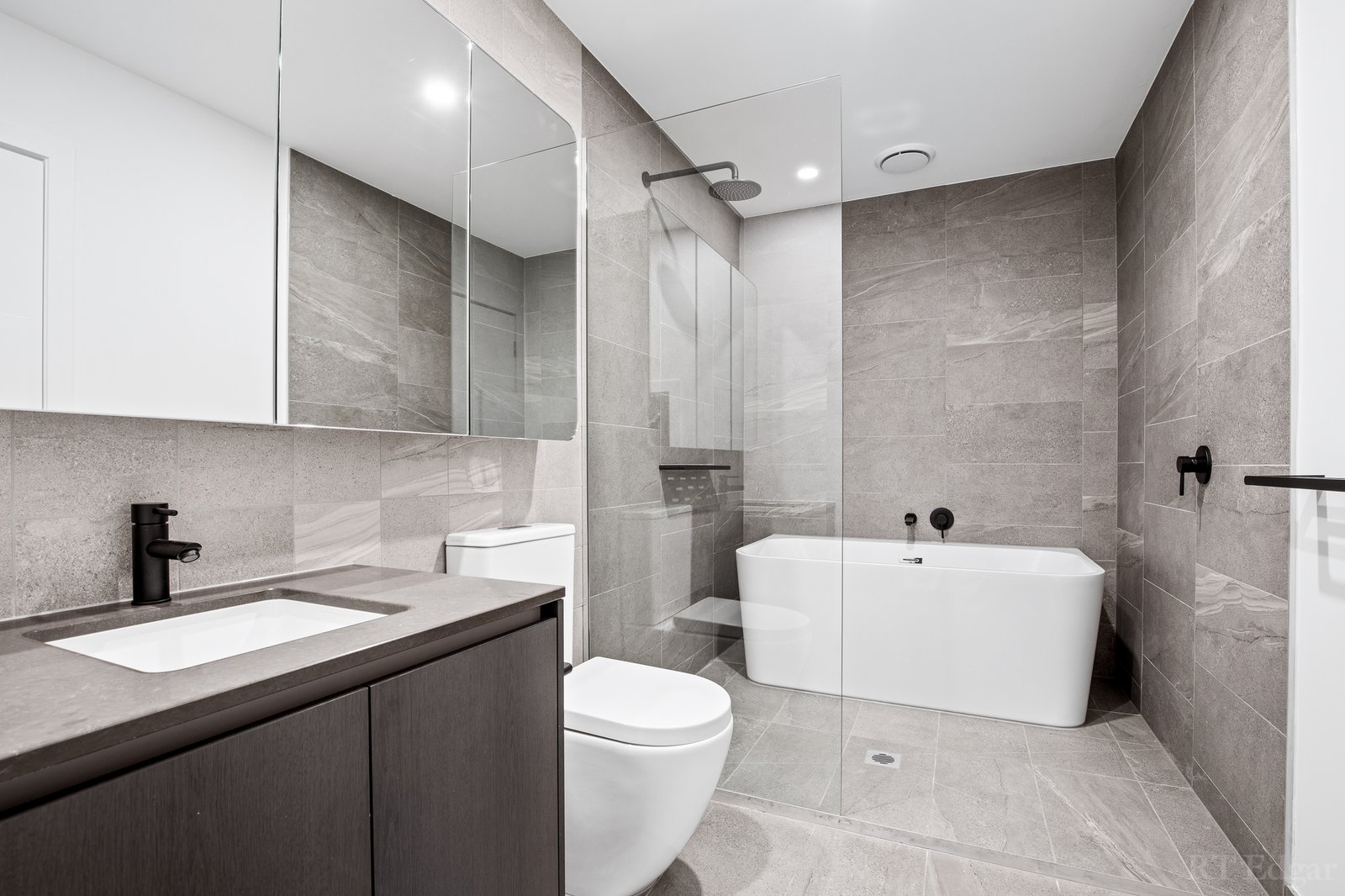 Real Estate and Property in 13 Wattlebird Court, Sunshine North, VIC