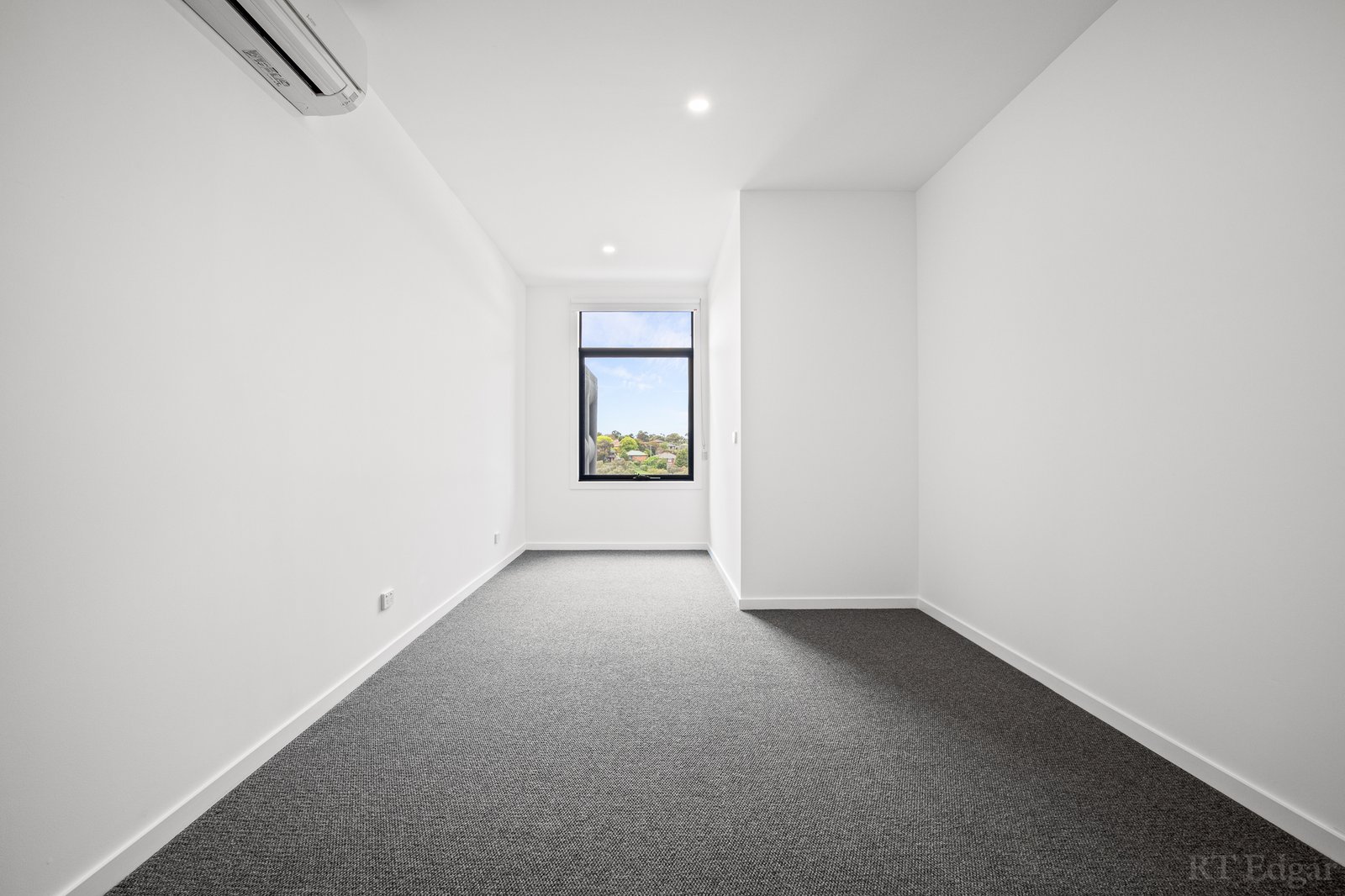 Real Estate and Property in 13 Wattlebird Court, Sunshine North, VIC