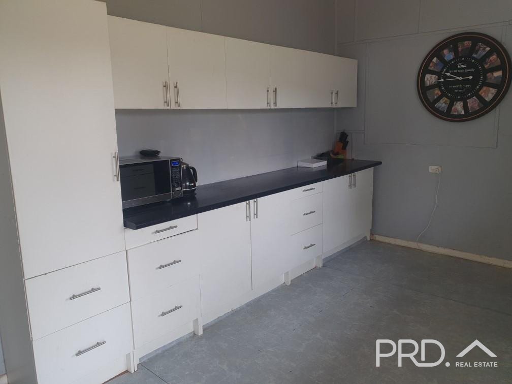 13 Westh Street UNDERBOOL 6