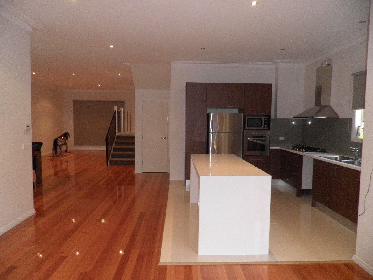 Gallery: 1/3 White Street
