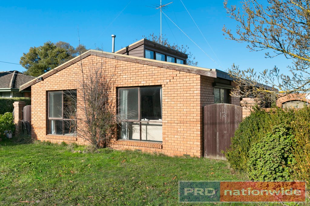 13 Whitelaw Avenue DELACOMBE 1