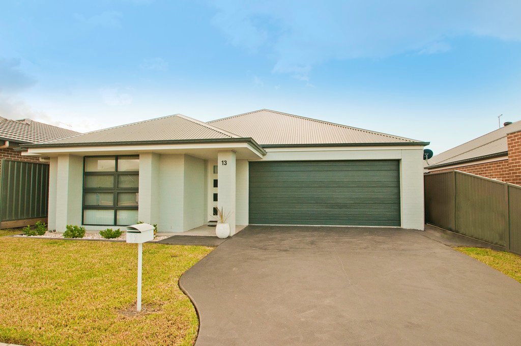 13 Wholahan Ave  HORSLEY 1