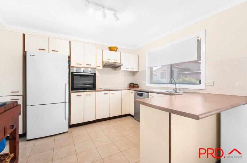13 Willow Crescent KANAHOOKA 3