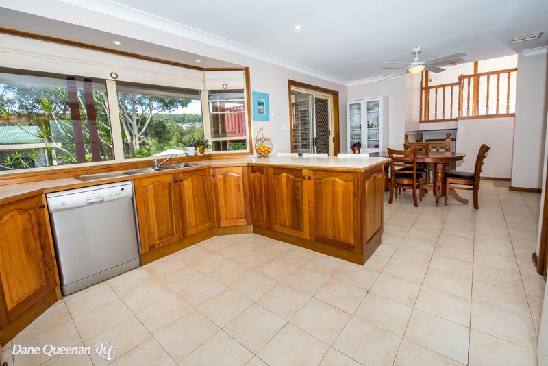 13 Windward Close CORLETTE 8