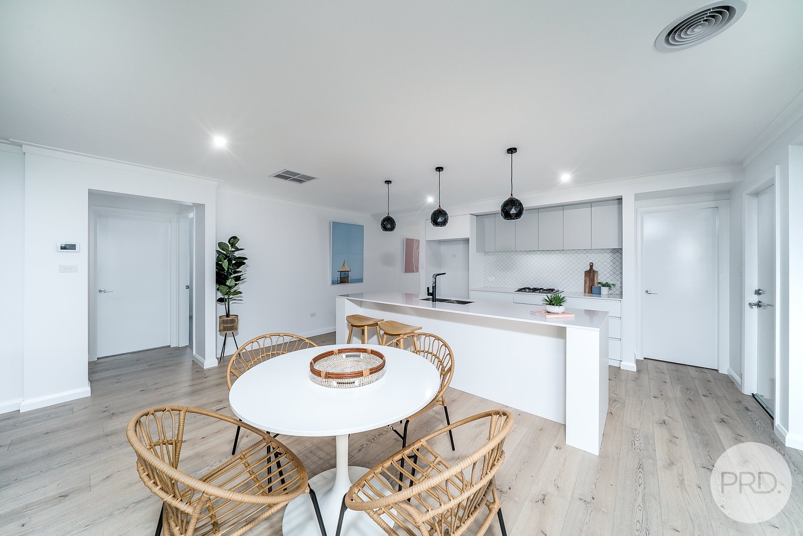 13 Wiveon Street GOBBAGOMBALIN 12