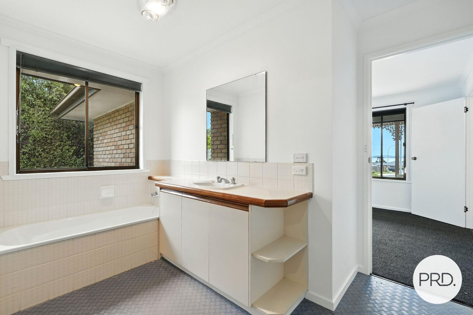 13 Woodleigh Drive OAKDOWNS 9