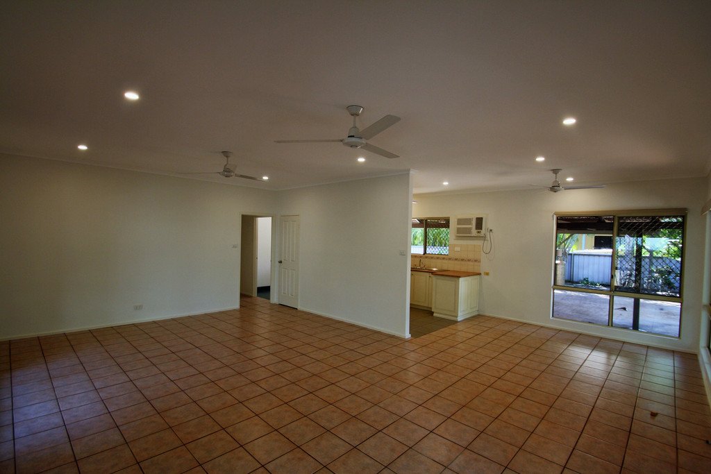 13 Woods Drive CABLE BEACH 4