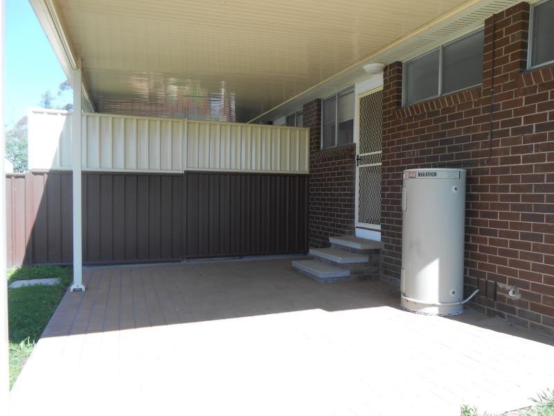 1/3 Woodstock Street TAMWORTH 8