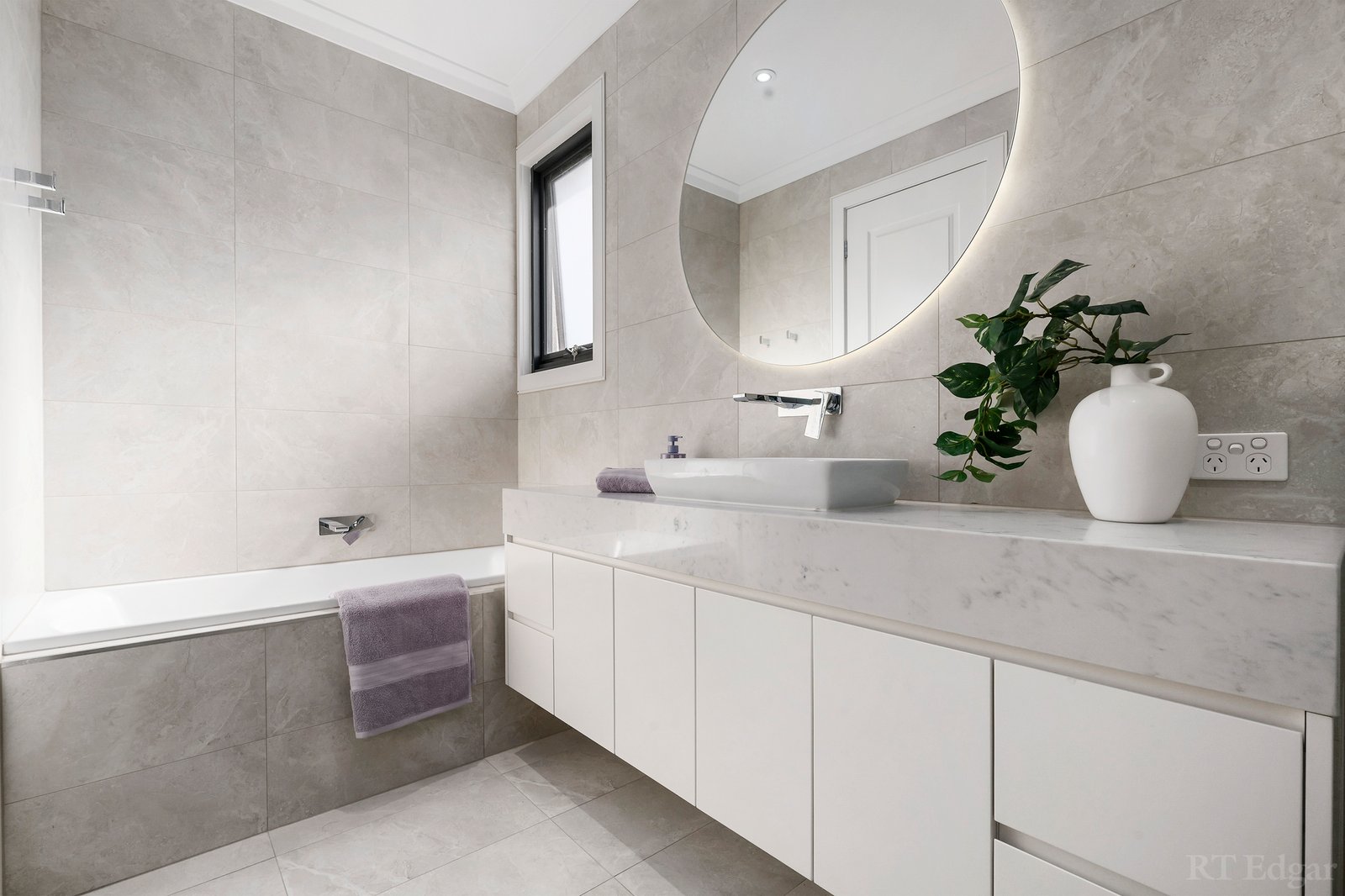 Real Estate and Property in 1/30 Aisbett Avenue, Camberwell, VIC