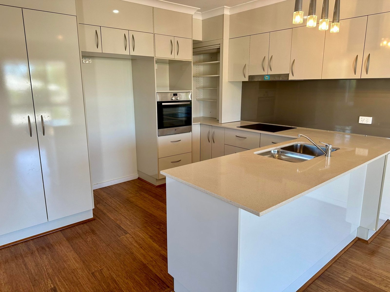 1/30 Beach Avenue TANNUM SANDS 2