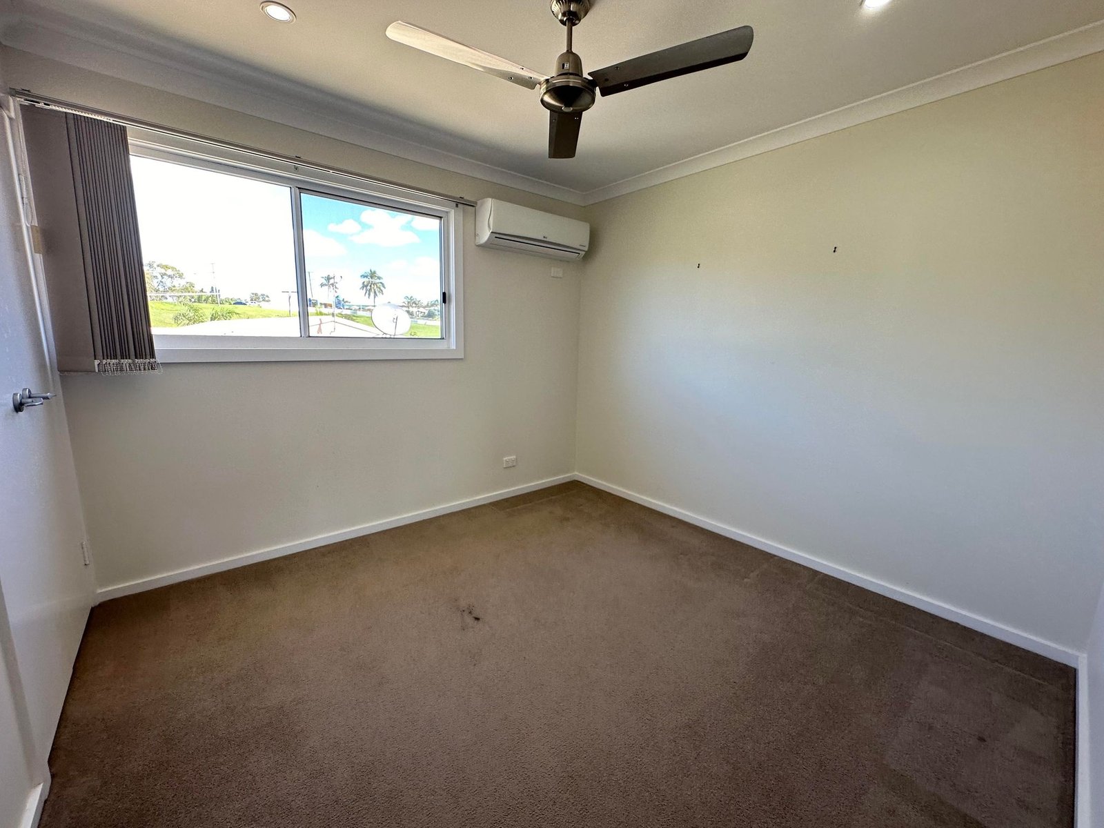1/30 Beach Avenue TANNUM SANDS 10