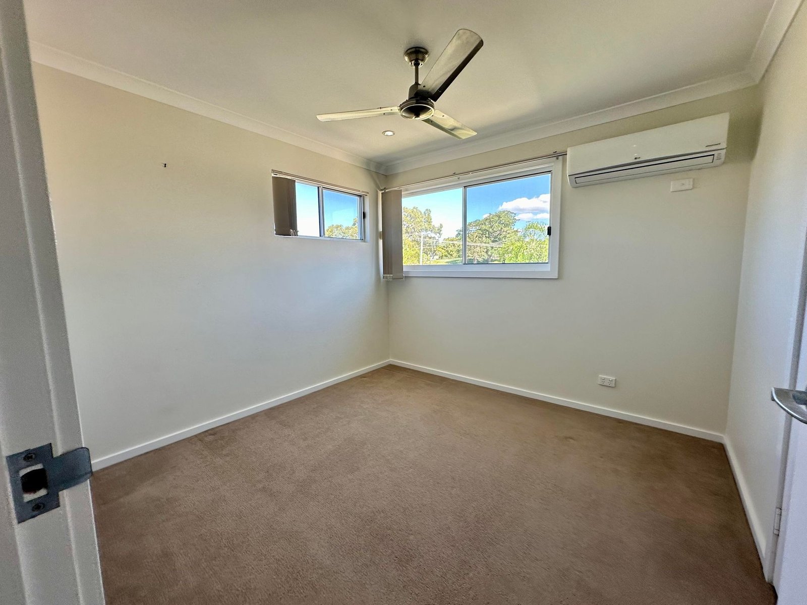 1/30 Beach Avenue TANNUM SANDS 11