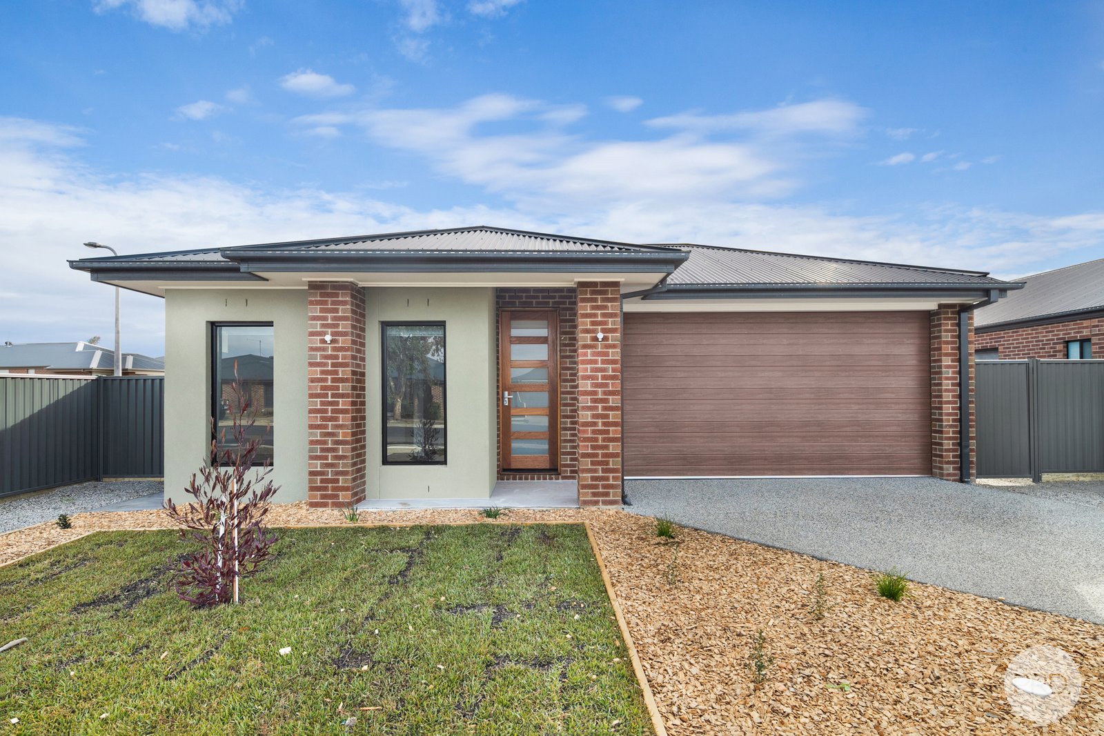 130 Birdwood Avenue SEBASTOPOL 1