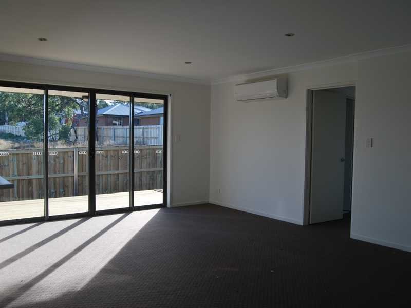 1/30 Cavenor Drive OAKDOWNS 5