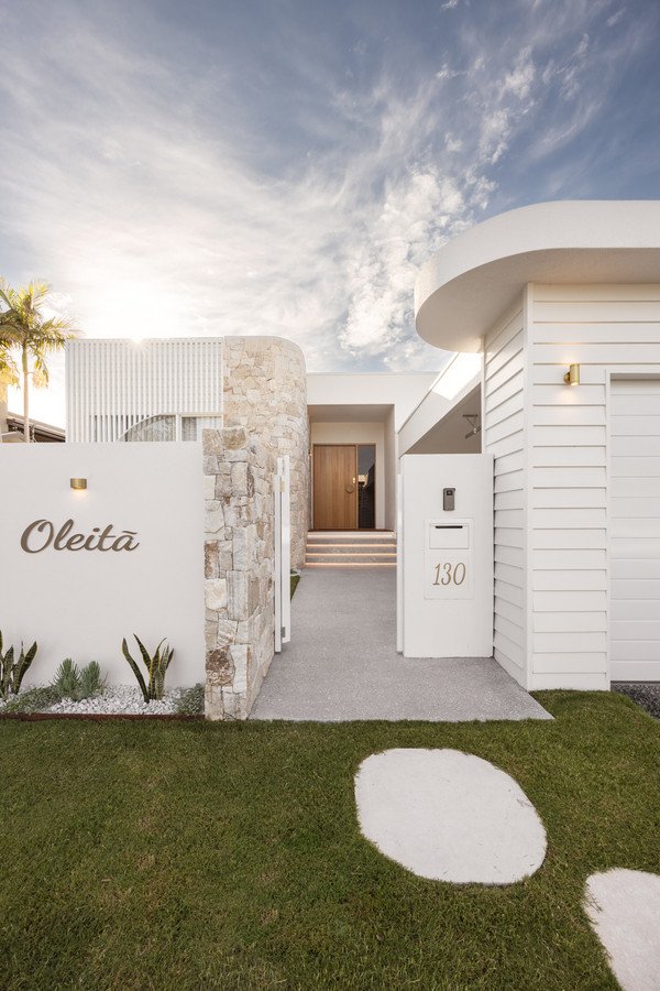 130 Christine Avenue Burleigh Waters 23