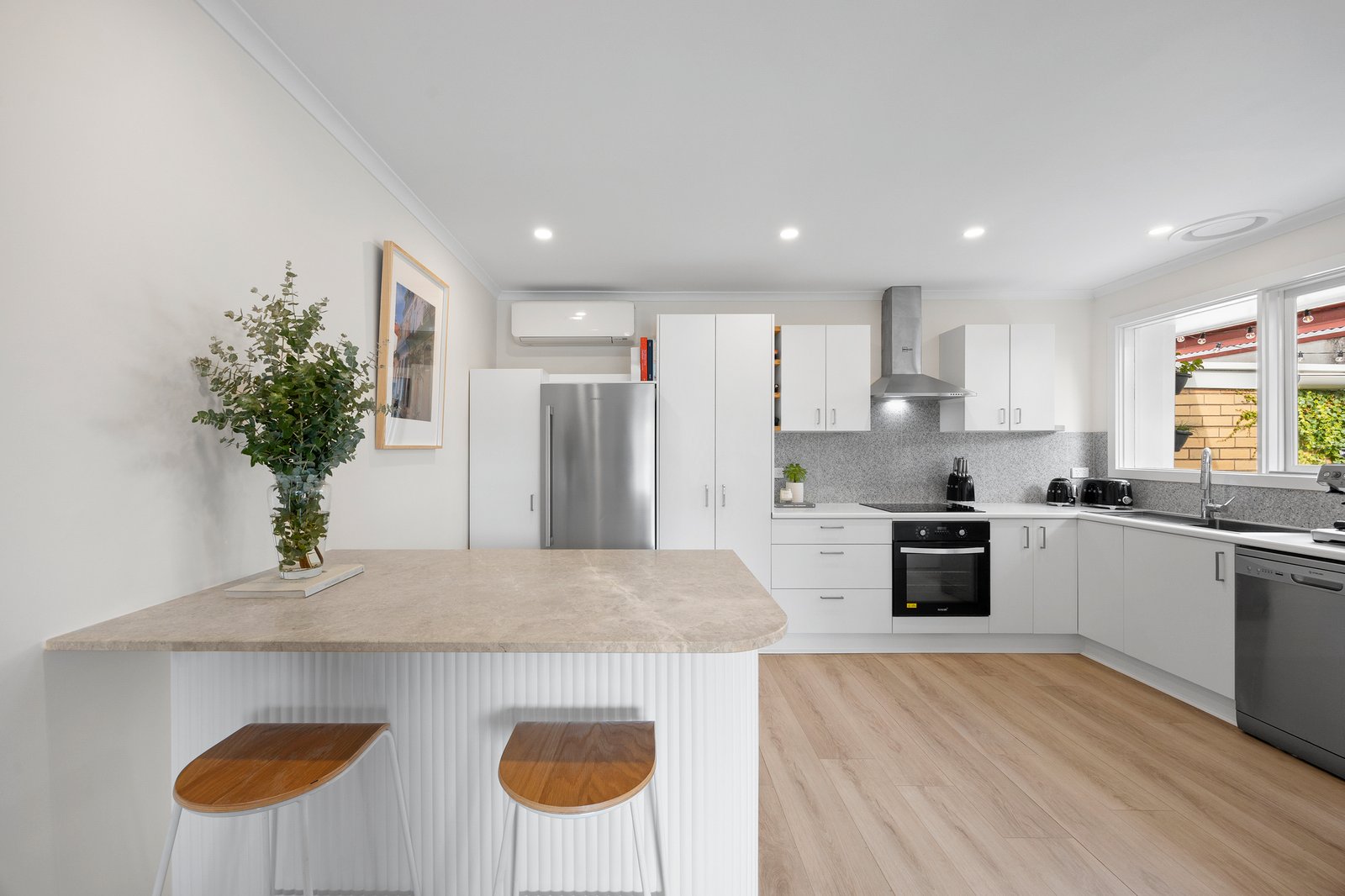 Gallery: 1/30 College Street