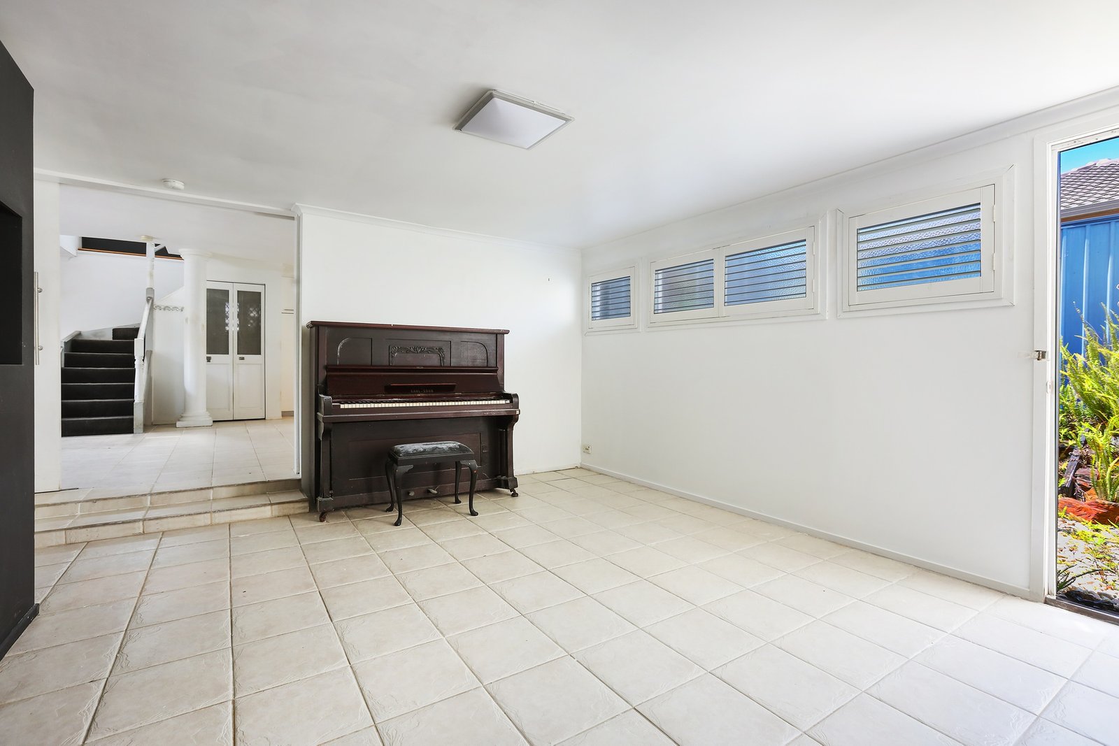 1/30 Corunna Crescent ASHMORE 9