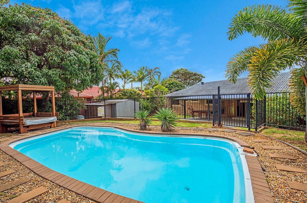 130 Currumburra Road ASHMORE 1