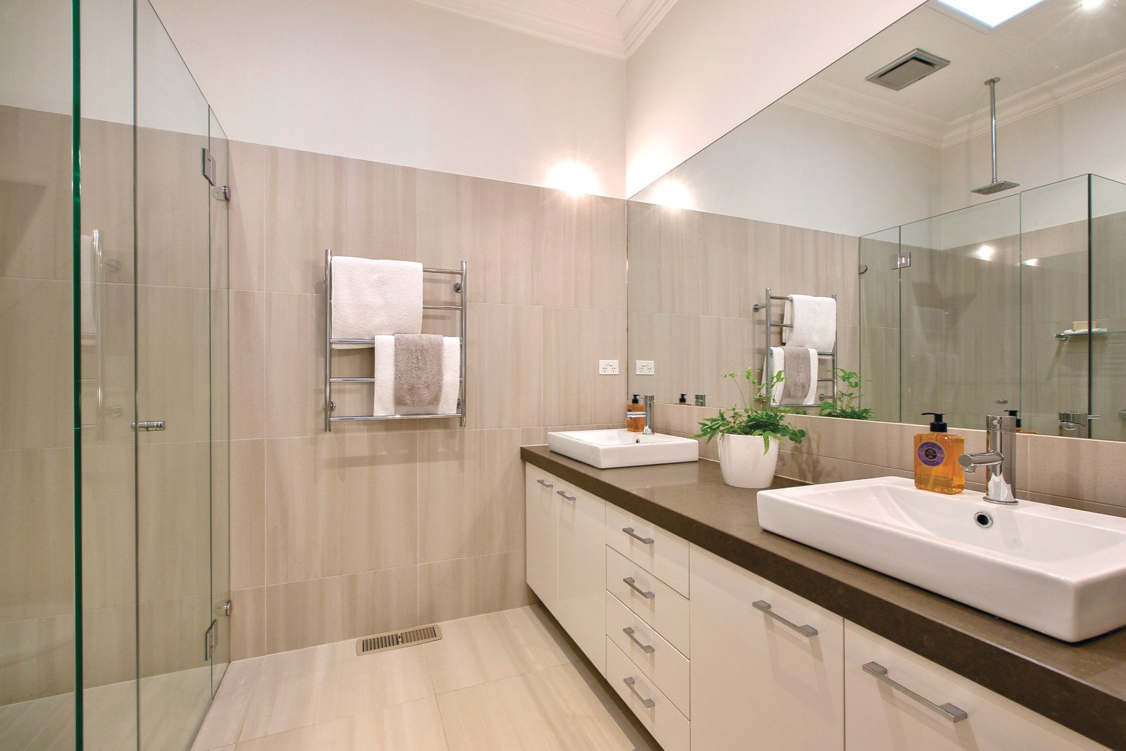 1/30 Faversham Road, Canterbury, VIC