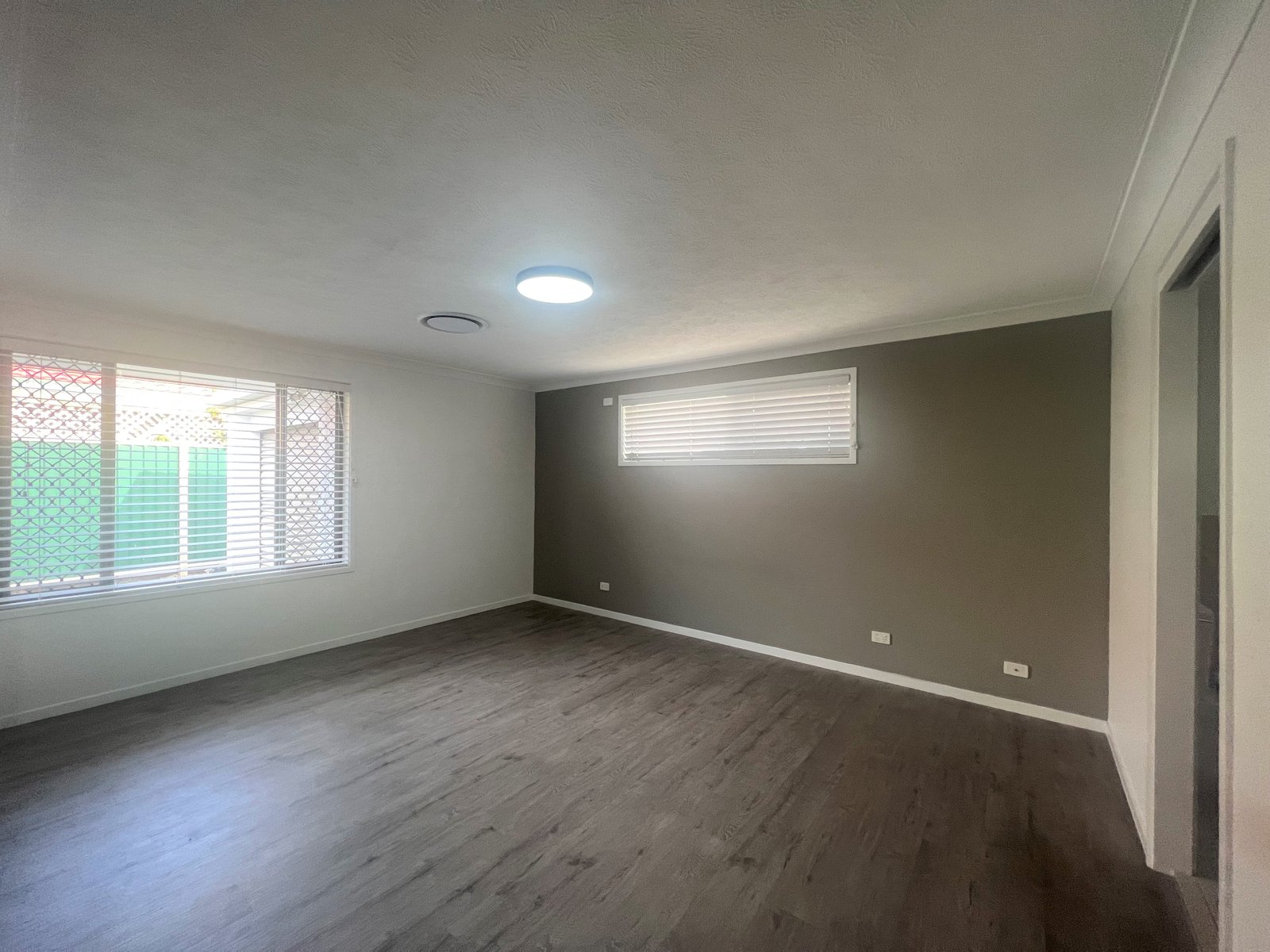 130 K P McGrath Drive ELANORA 9