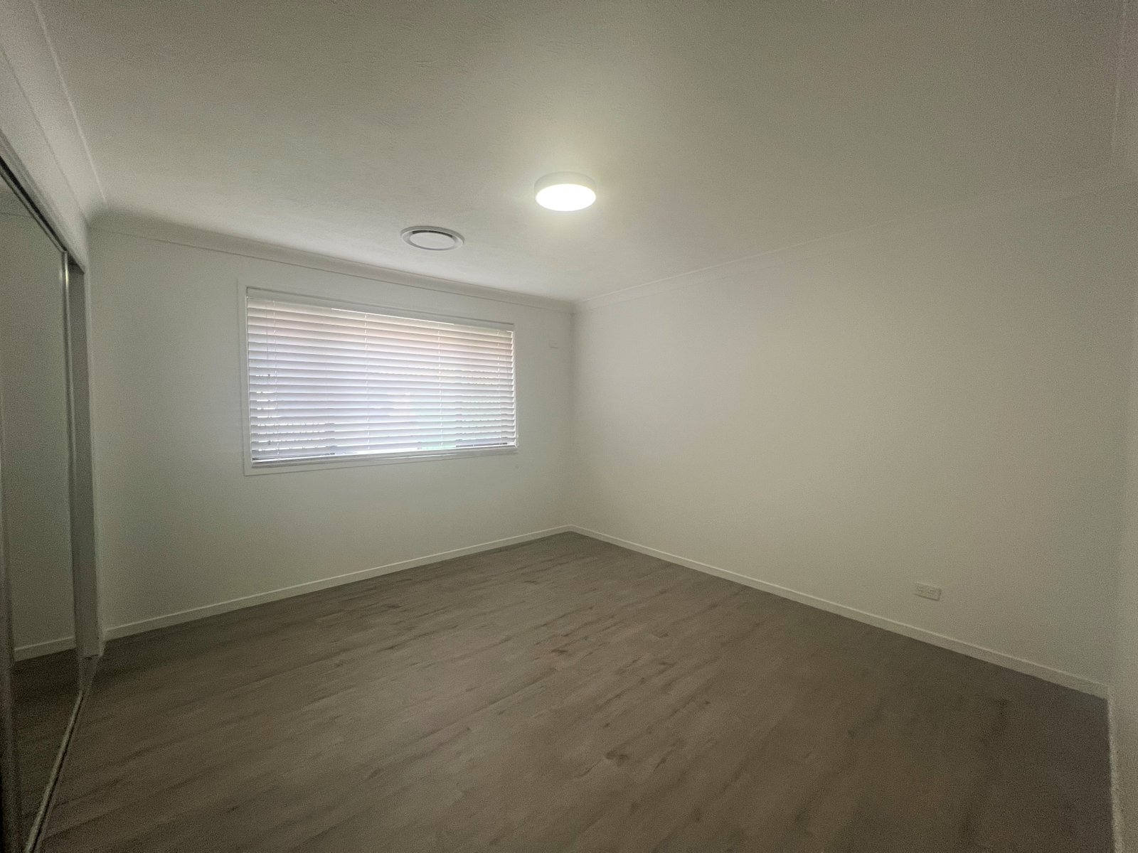 130 K P McGrath Drive ELANORA 12