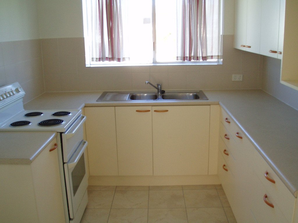 1/30 Leiper Street STAFFORD 1