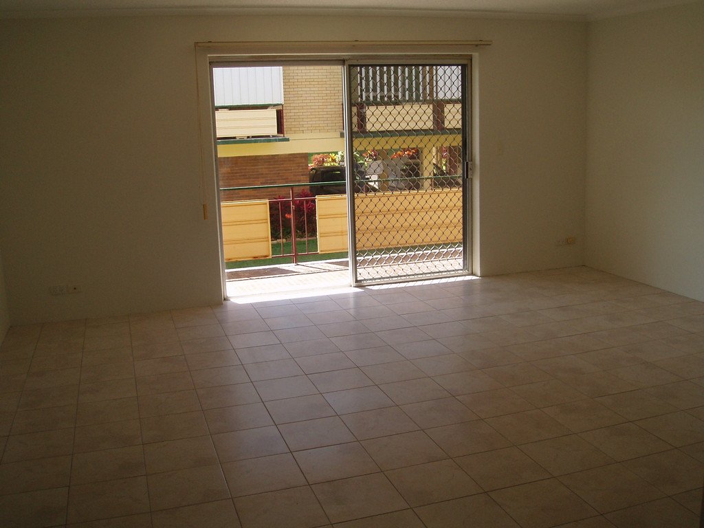 1/30 Leiper Street STAFFORD 5