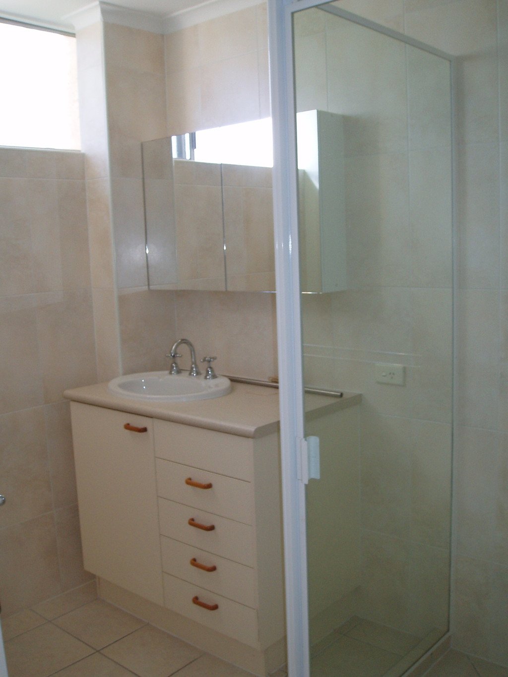 1/30 Leiper Street STAFFORD 7