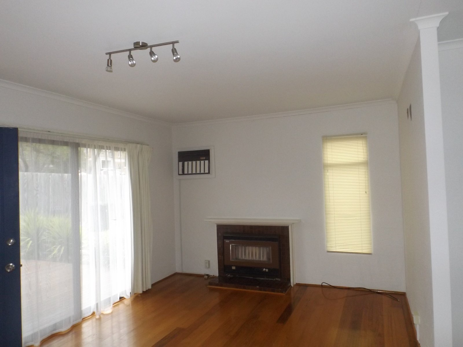 Gallery: 1/30 Mawarra Crescent