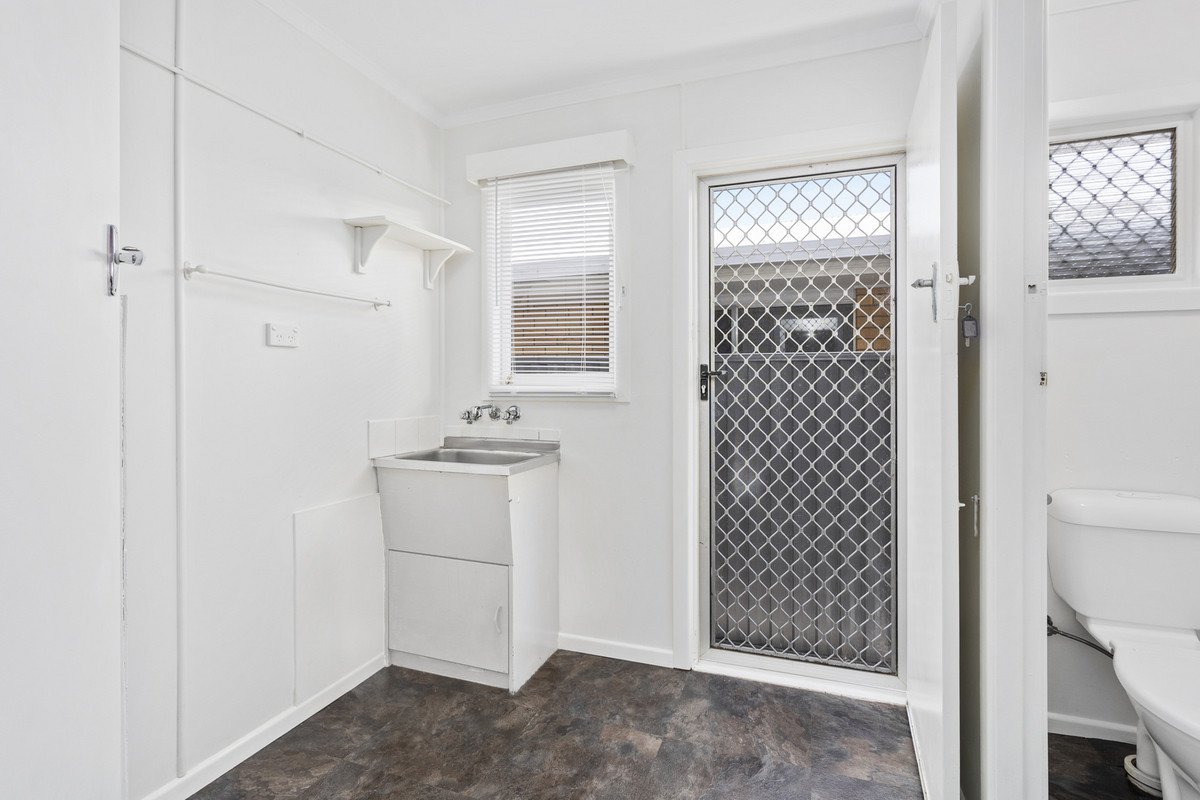 1/30 Miami Shore Parade Miami 9