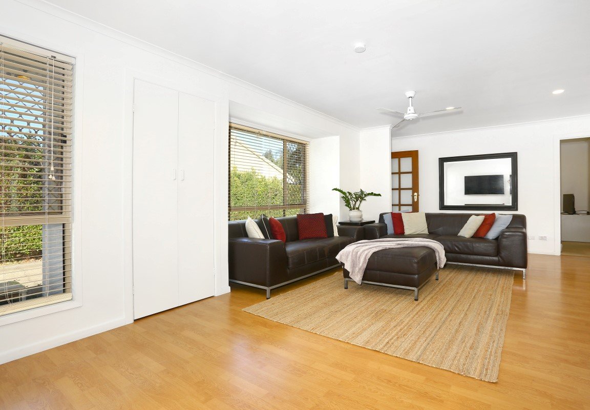 1/30 Orkney Place LABRADOR 2