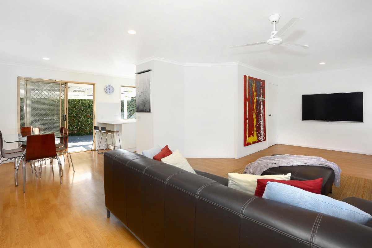 1/30 Orkney Place LABRADOR 4
