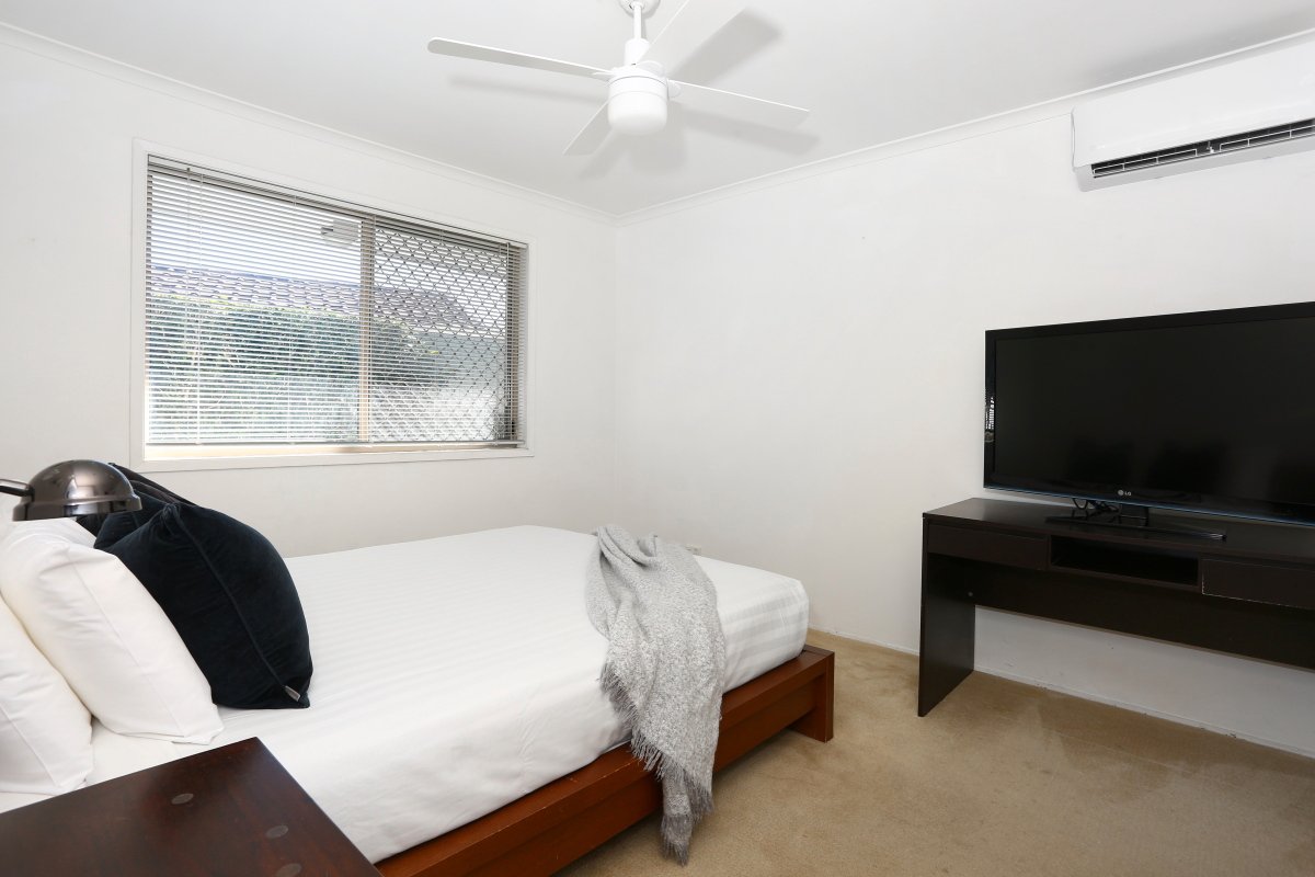 1/30 Orkney Place LABRADOR 11