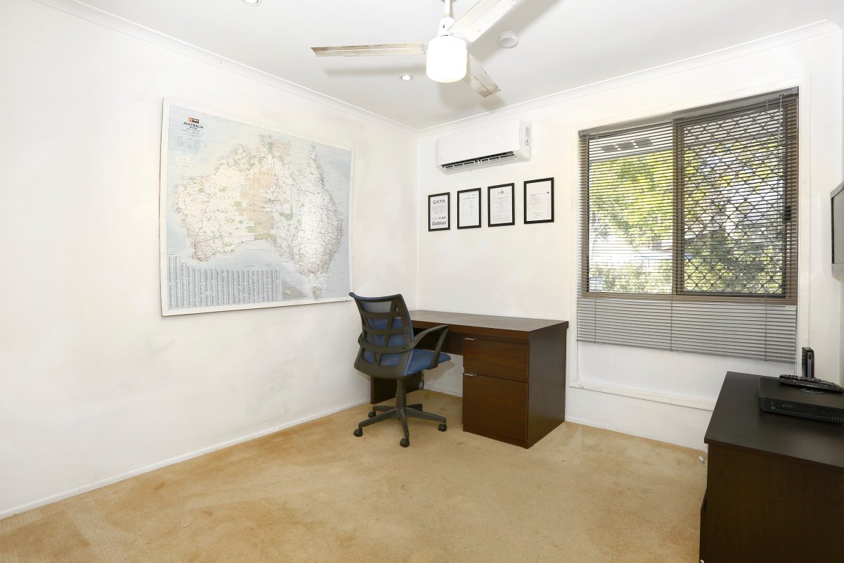 1/30 Orkney Place LABRADOR 12