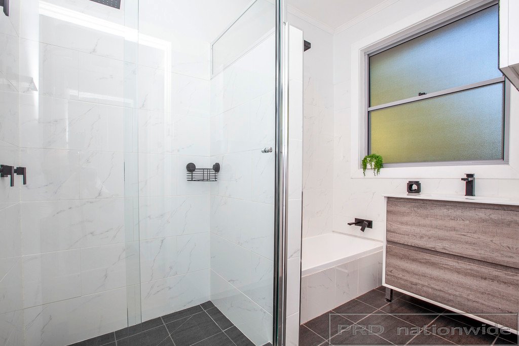 130 Paterson Road BOLWARRA 11