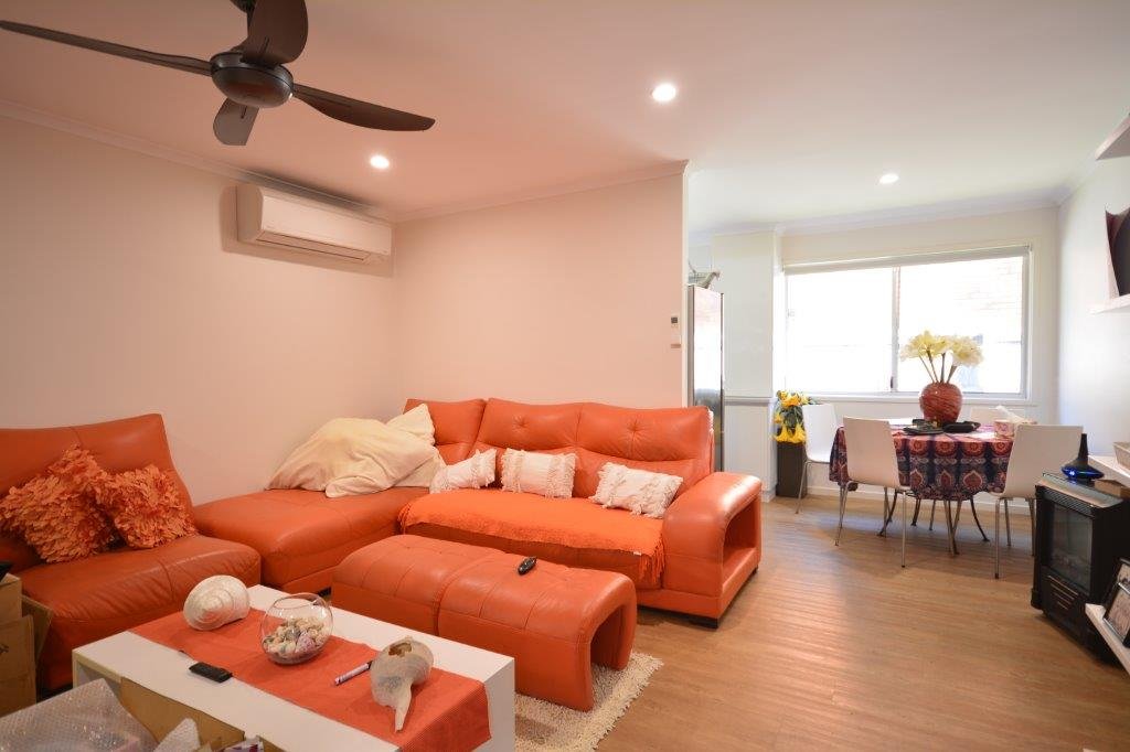 1/30 Poinciana Avenue BOGANGAR 2