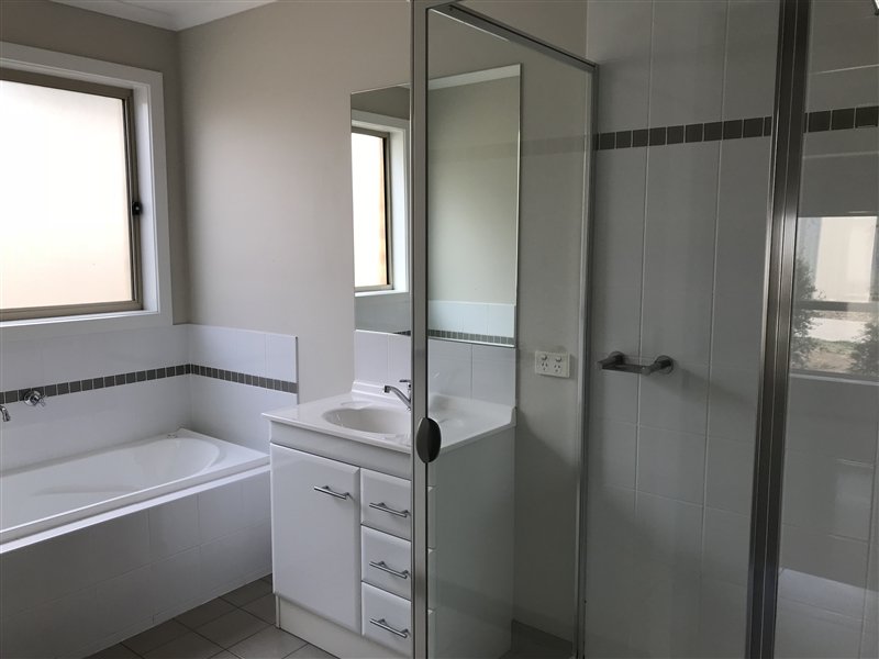 1/30 Prouses Road NORTH BENDIGO 5