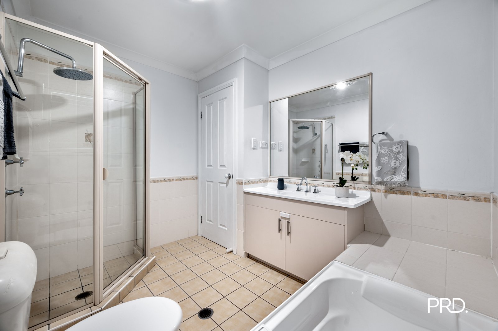 1/30 Robert Street PENRITH 9