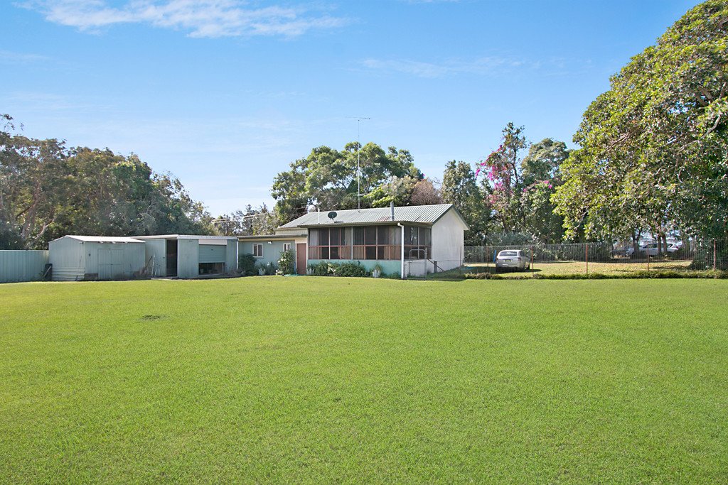 130 Tweed Coast Road CHINDERAH 2