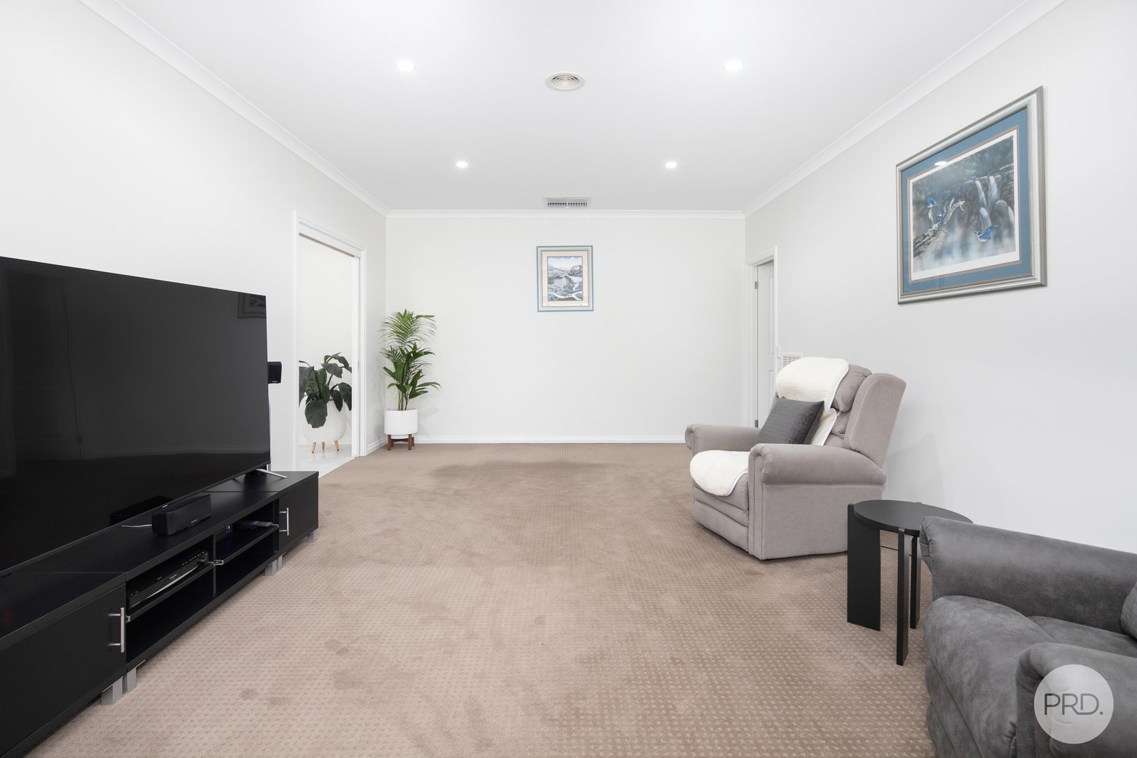 130 White Swan Road INVERMAY 8