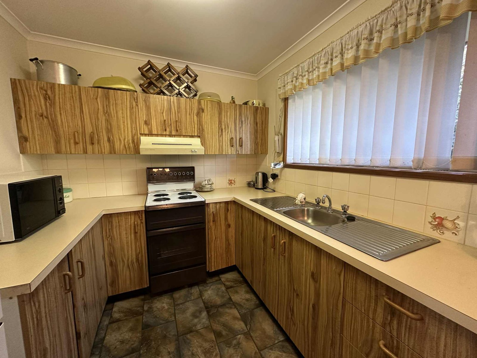 1/30 Winton Street TUMBARUMBA 4